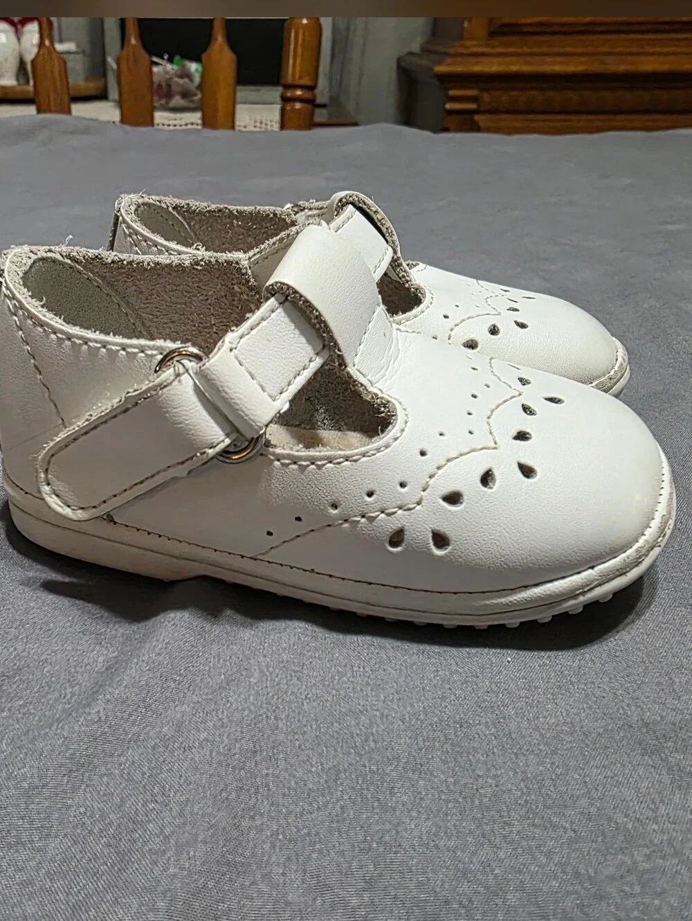 Angels White Girls Mary Jane Dress Shoes with Buckle